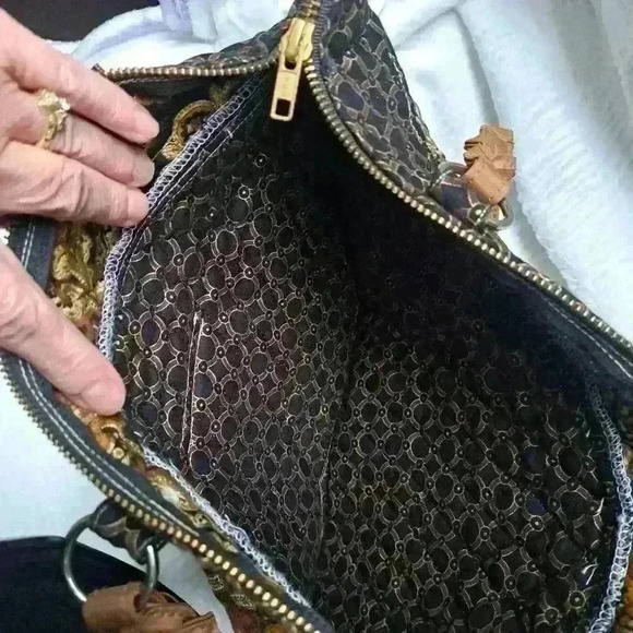 Paisley Tote - Picture 3 of 7